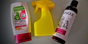 Du brauchst nur eine Sprühflasche, Wasser & Conditioner